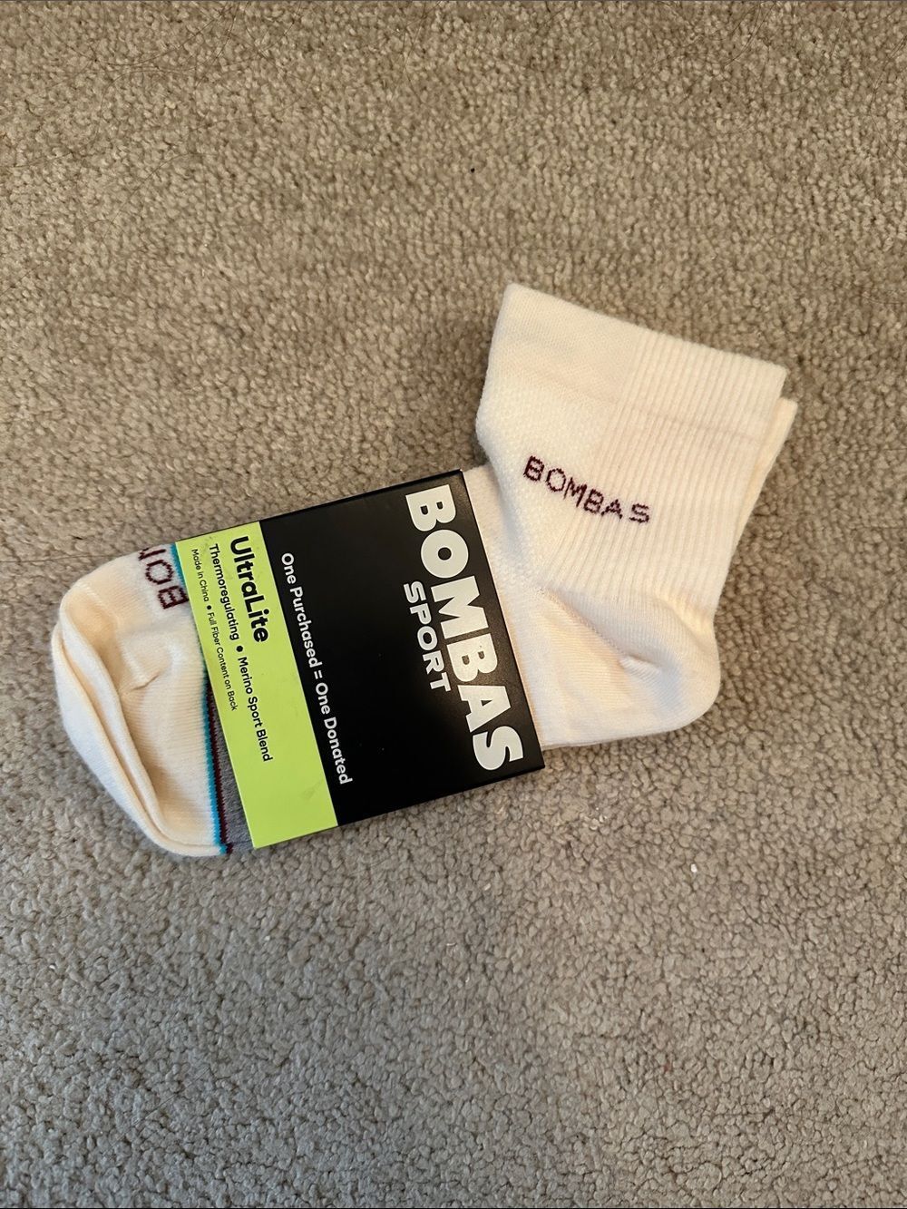 NWT yellow Bombas sport socks small